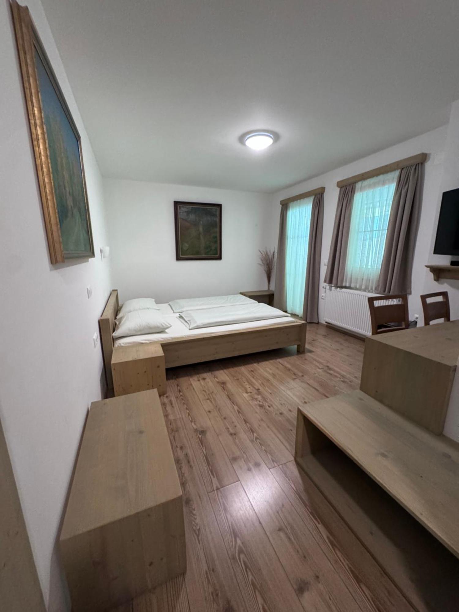 Guesthouse Tolc 스포드냐 소리차 외부 사진